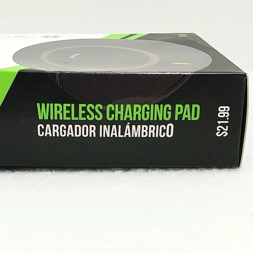 Pugs Wireless Charging Pad 2A Output Black & White New‎ With Box #1332